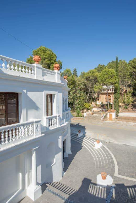 Edificio Manantial del Balneario de Cofrentes
