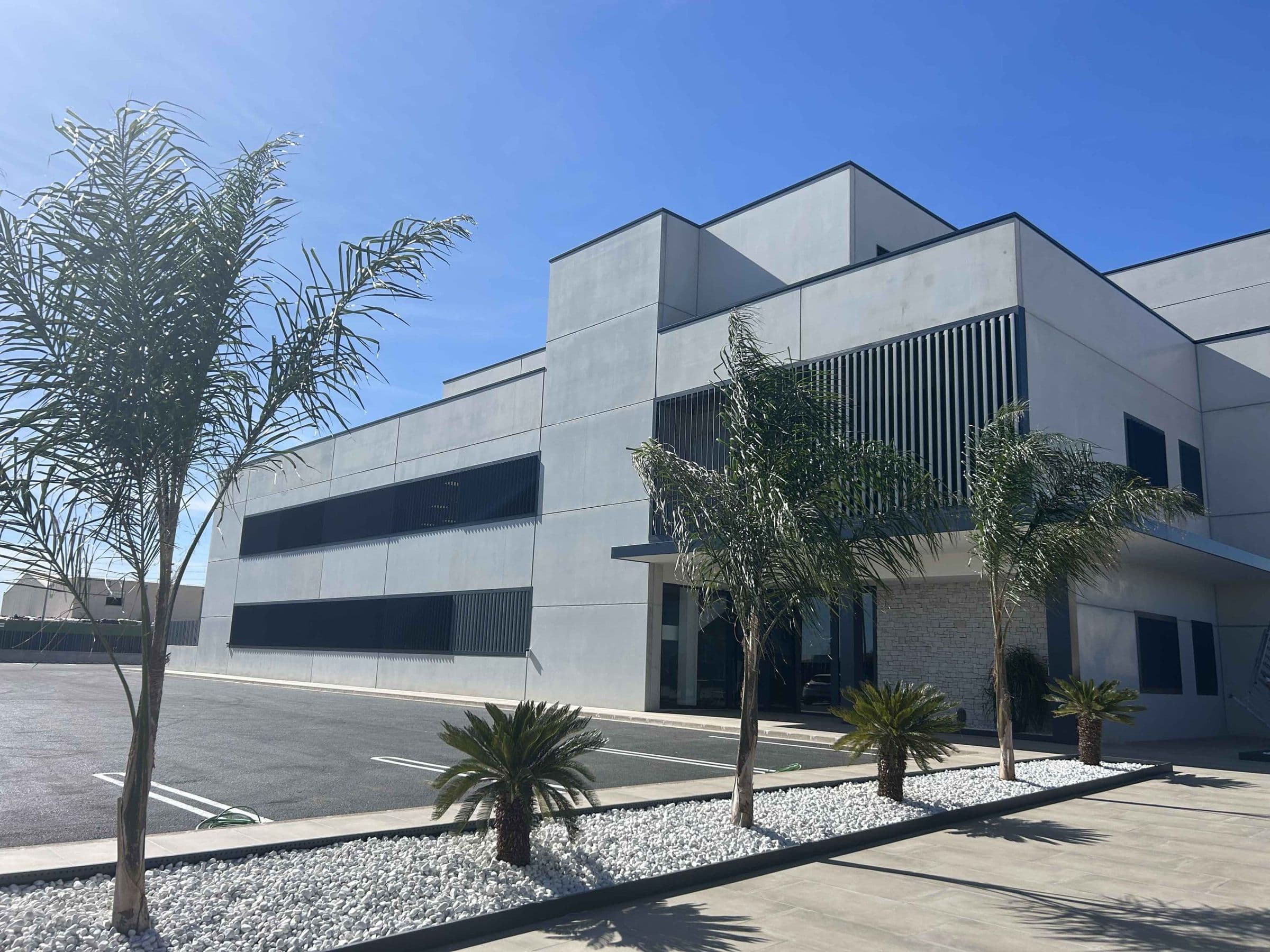 Nave y oficinas Innova