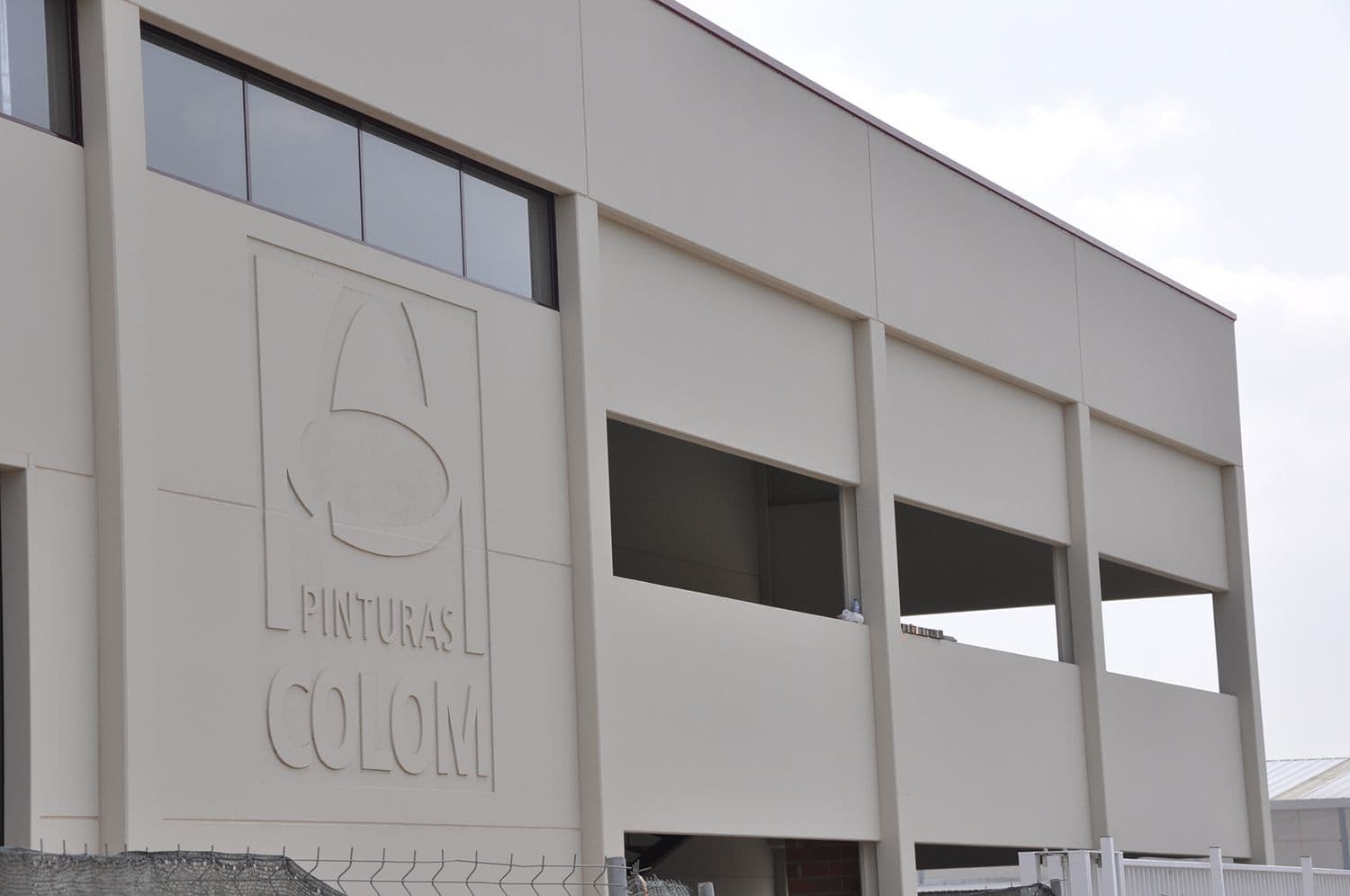 Pinturas Colom building and offices