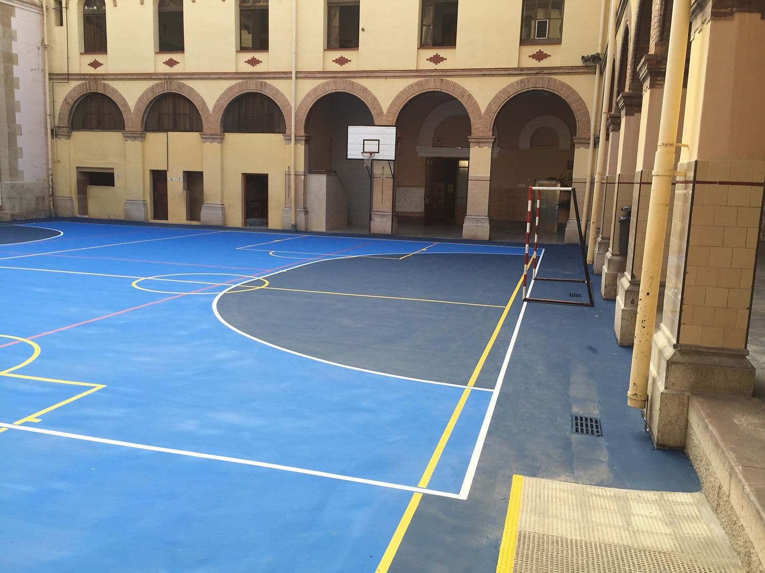 Pavimento deportivo Escolapios