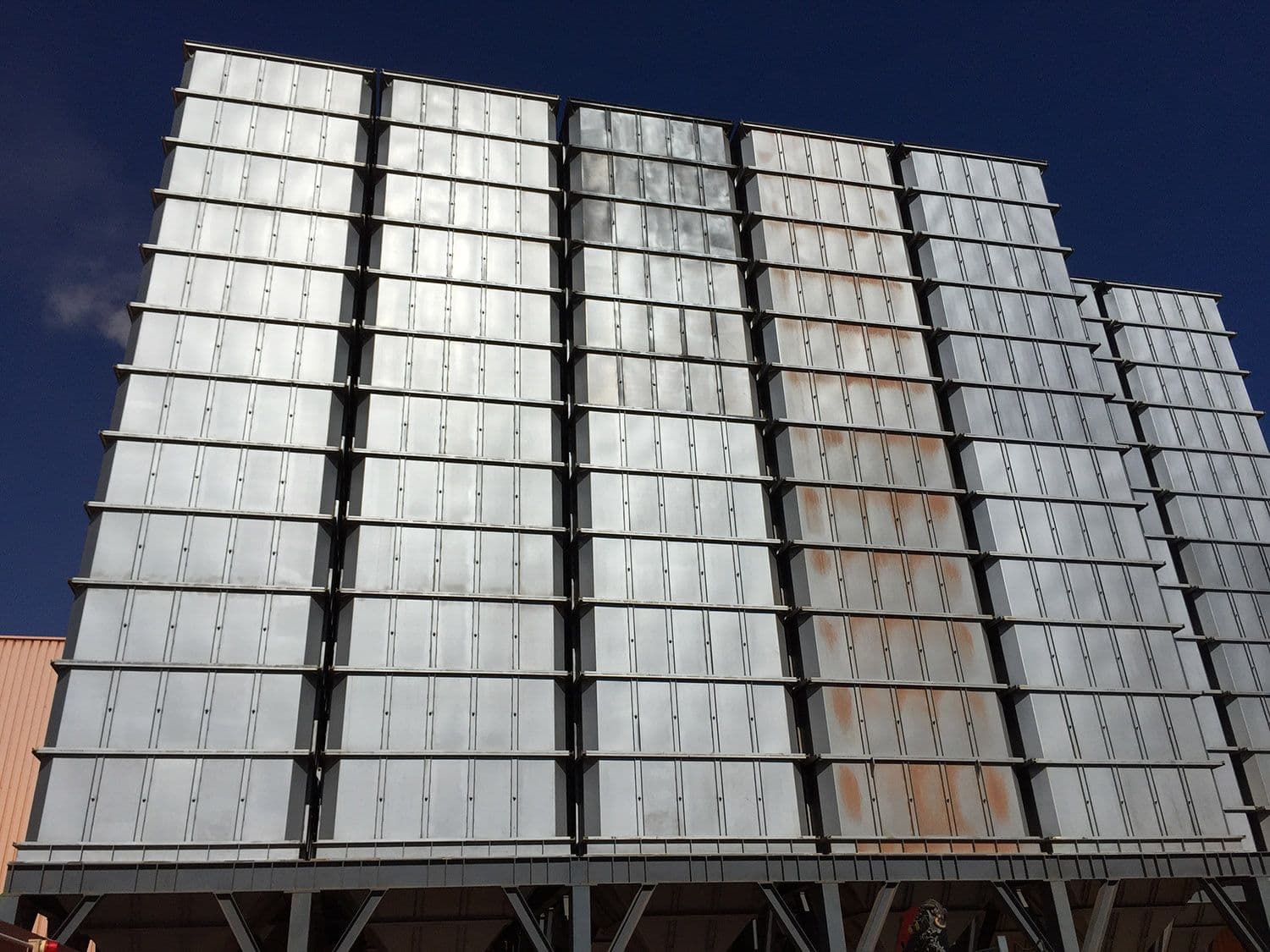 Ondagen silo cladding