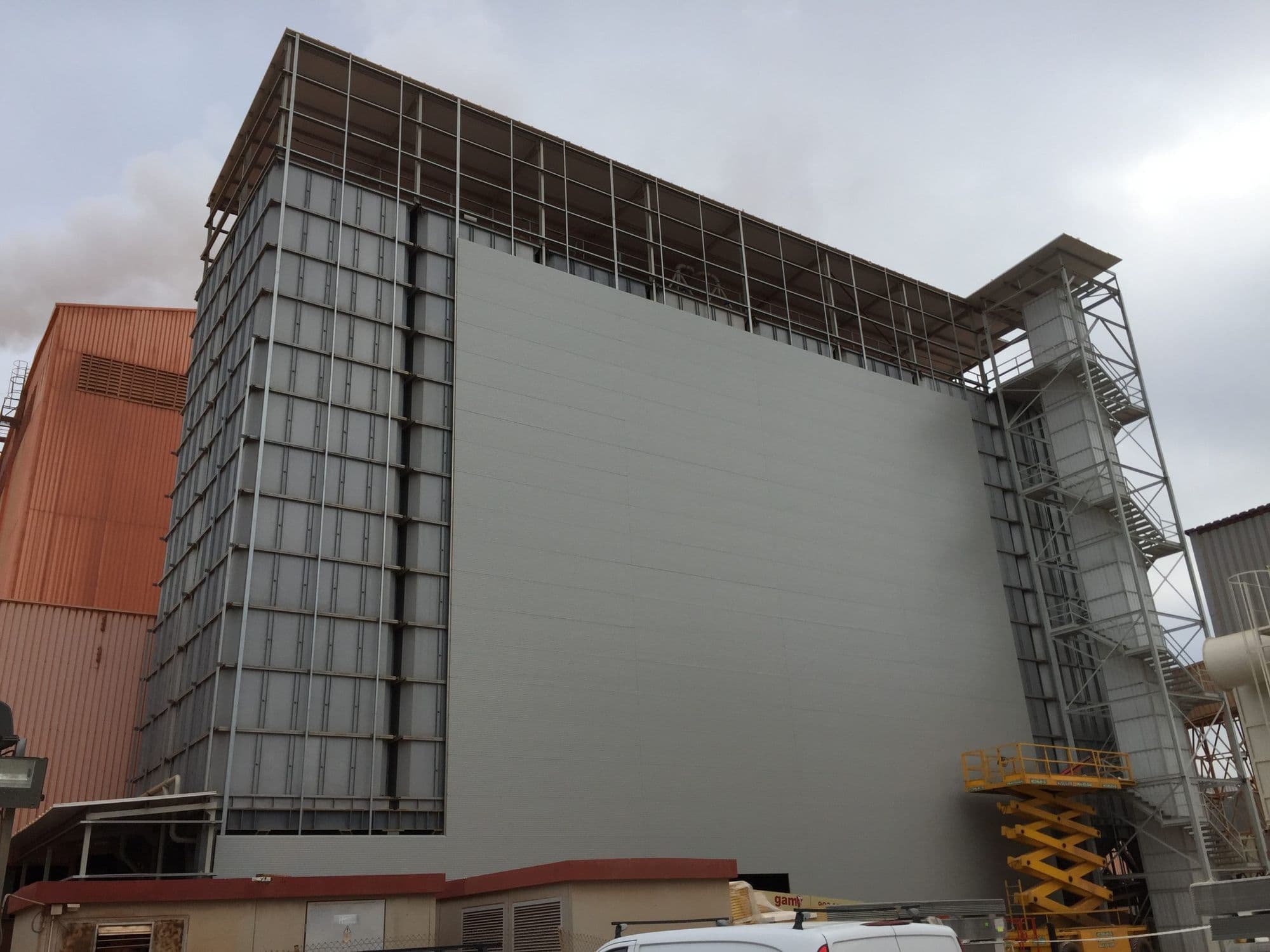 Ondagen silo cladding